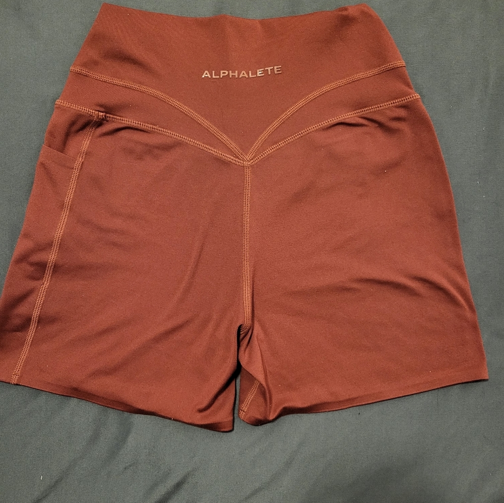 Alphalete Shorts - Picture 1 of 2